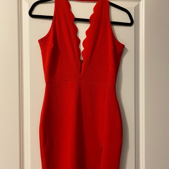 ✨ Boohoo Petite Mid Length Red Scallop Dress ✨ - Picture 4 of 9